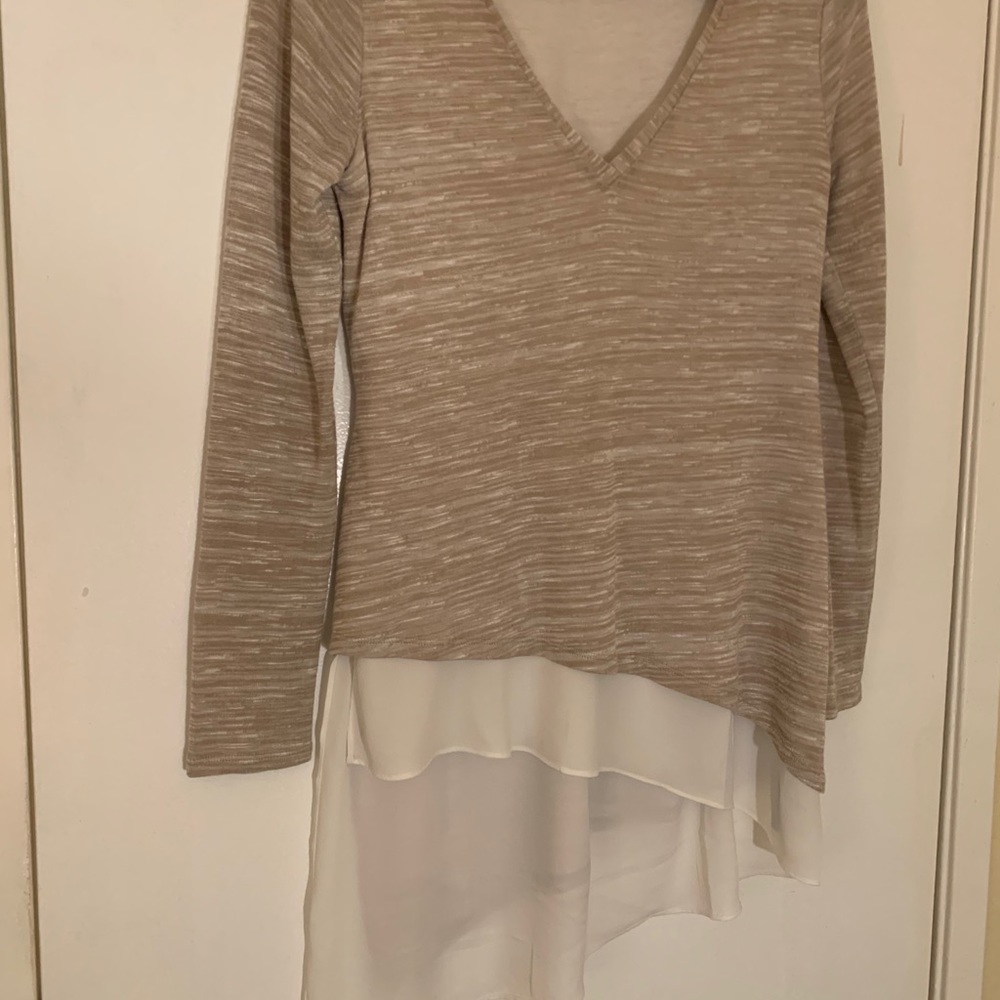 High low v neck blouse